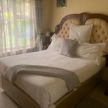 The Crown Inn Guest House Northwood Eksteriør bilde